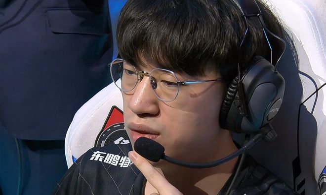 雷速-包含Rookie连续十二场比赛得分超过出色防守，日本队不断突破！再创辉煌时刻的词条