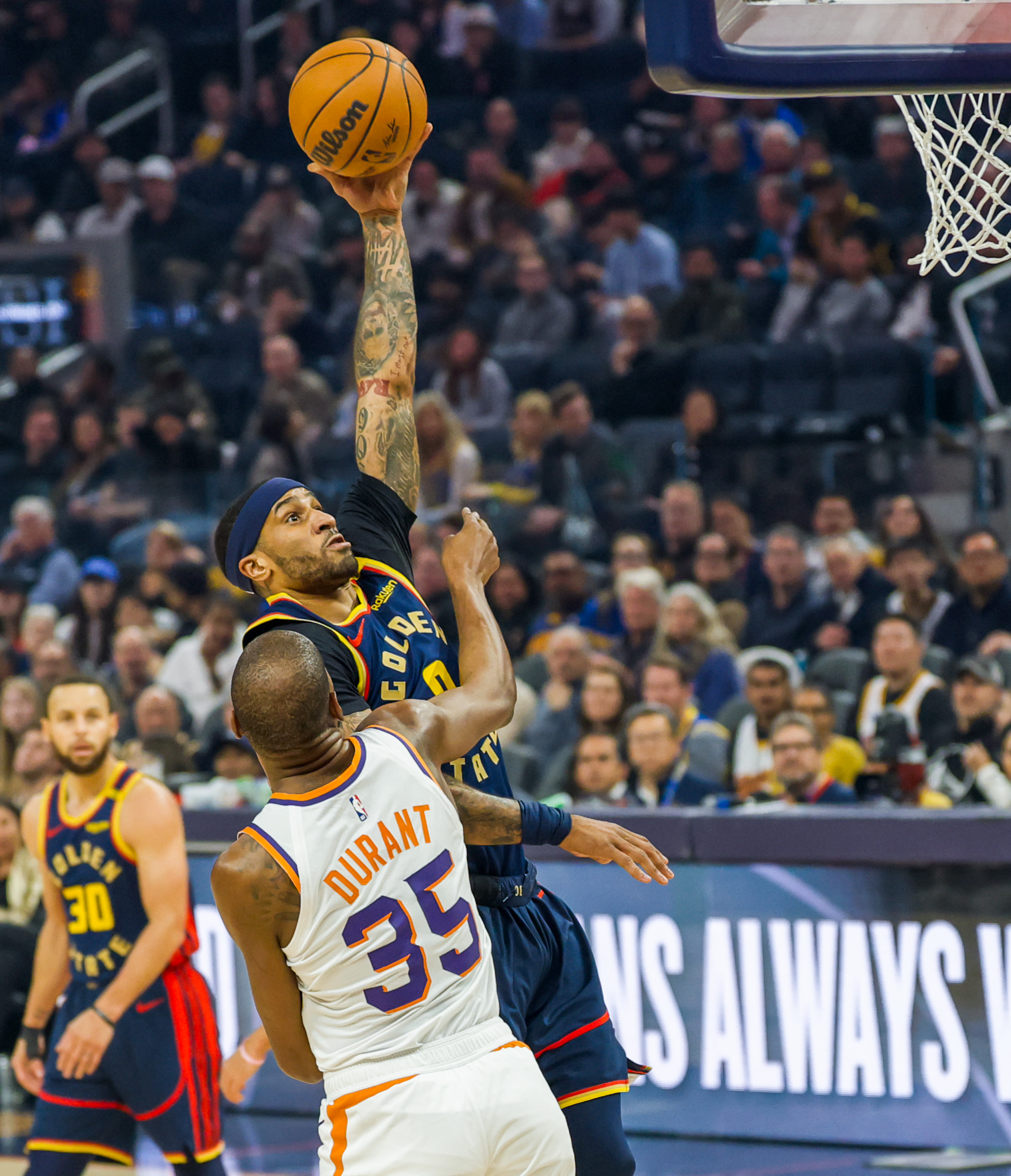 雷速体育-转会期体能课后，金州勇士复出首秀备战NBA常规赛，态度坚定，资深球员宣示担当的简单介绍