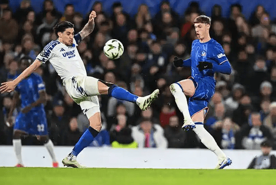 雷速- 转折点比利亚雷亚尔状态回暖，欧冠集结日攻防权衡，底气十足，轮换策略成焦点